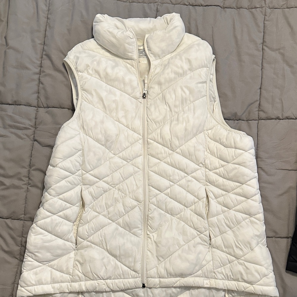 ZeroXposur Ivory Quilted Vest